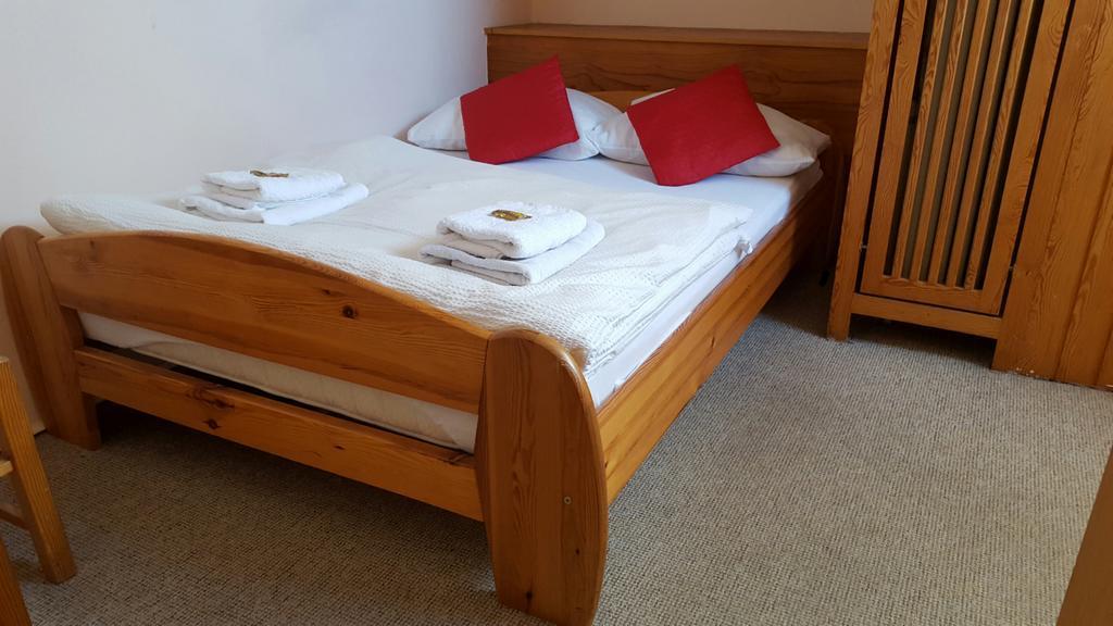 Kansakar Hotel Kaiserslautern Bagian luar foto