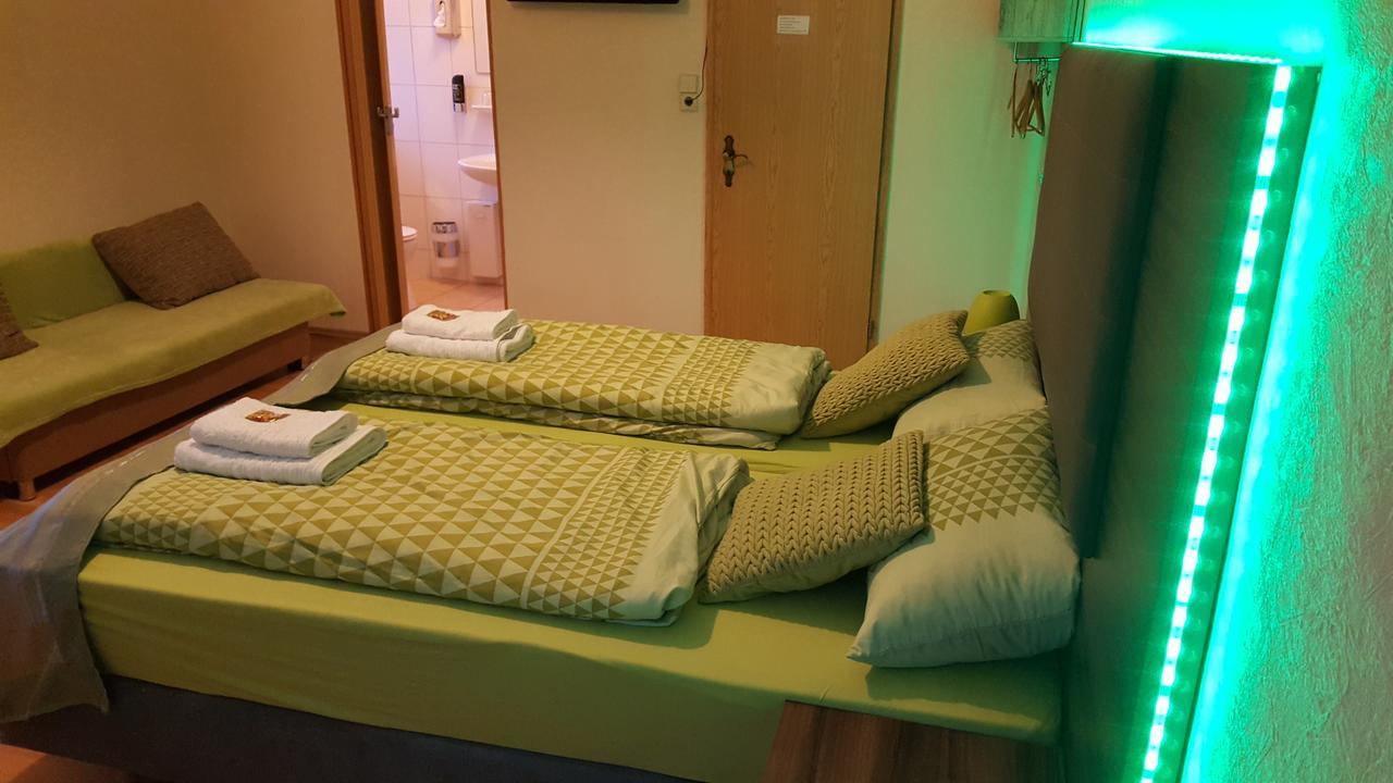 Kansakar Hotel Kaiserslautern Bagian luar foto