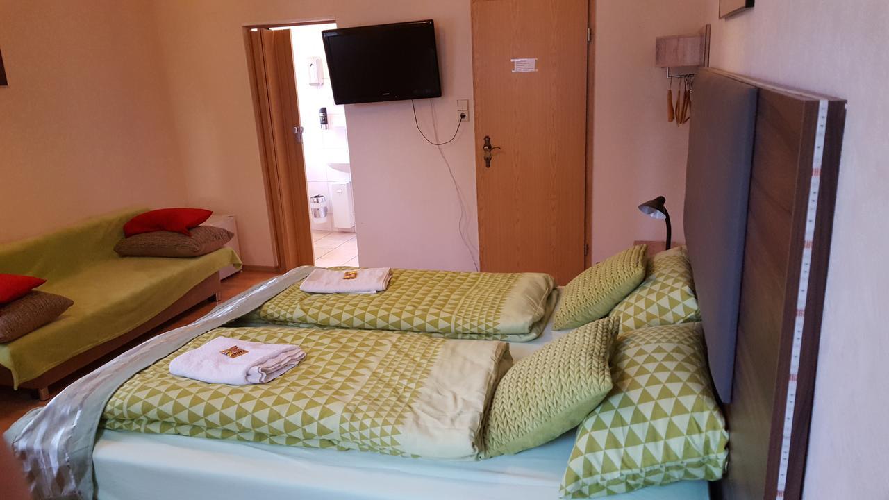 Kansakar Hotel Kaiserslautern Bagian luar foto