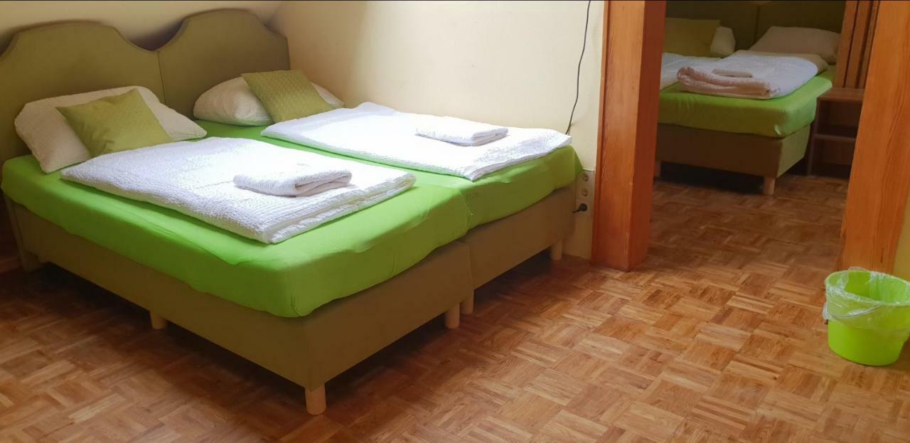 Kansakar Hotel Kaiserslautern Bagian luar foto