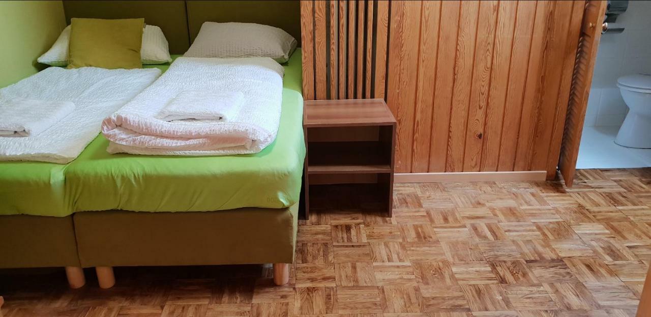 Kansakar Hotel Kaiserslautern Bagian luar foto